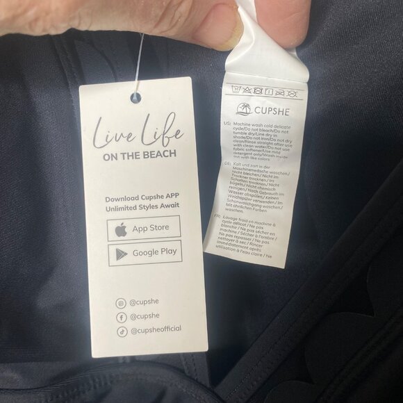 Cupshe‎ Womens 2X Black Scalloped Edge V-Neck One-Piece Swimsuit - Picture 10 of 14